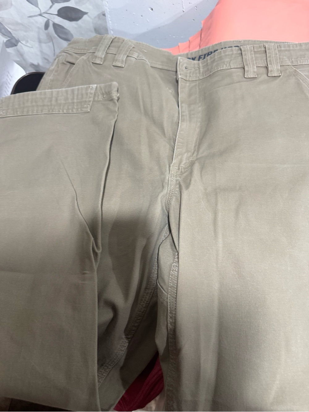 Duluth Trading Co Men’s Cargo Pants - Light Khaki